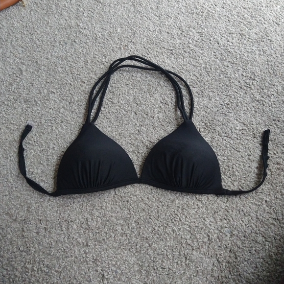 Bikinis - Picture 5 of 7